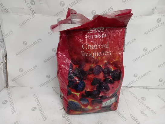 OUTDOOR CHARCOAL BRIQUETTES - 8kg