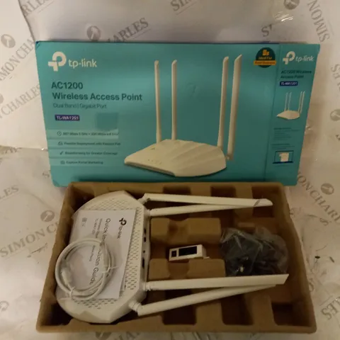 BOXED TP-LINK AC1200 WIRELESS ACCESS POINT WITH POWER SUPPLY, CABLES AND MANUAL