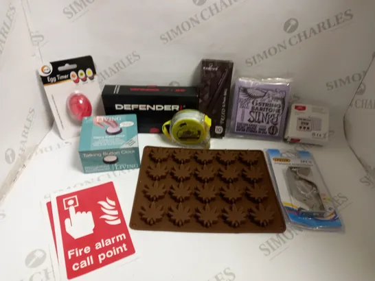 BOX OF APPROX 10 HOUSEHOLD ITEMS TO INCLUDE TALKING BUTTON CLOCK, EGG TIMER AND GUITAR STRINGS