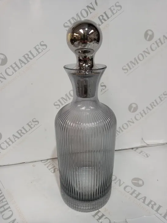 BOXED BUNDLEBERRY FLUTED GLASS DECANTER