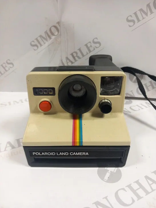 POLAROID LAND CAMERA