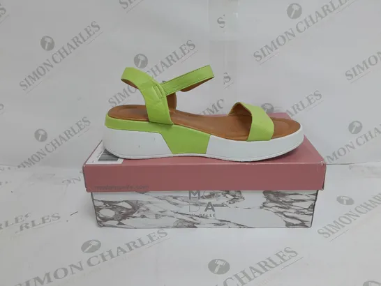 BOXED PAIR OF MODA IN PELLE ORINA SANDALS IN LIME SIZE 6