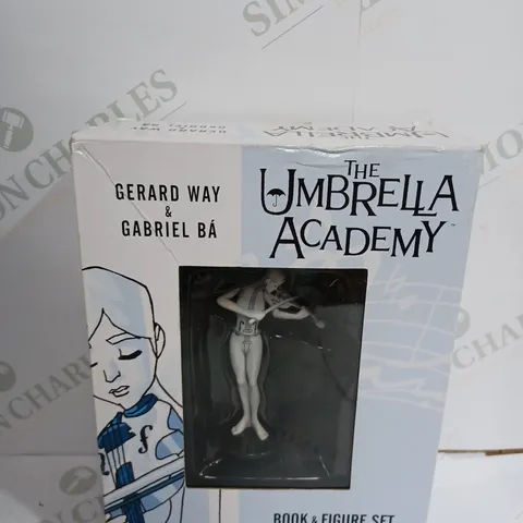 THE UMBRELLA ACADEMY BOOK AND FIGURE SET 