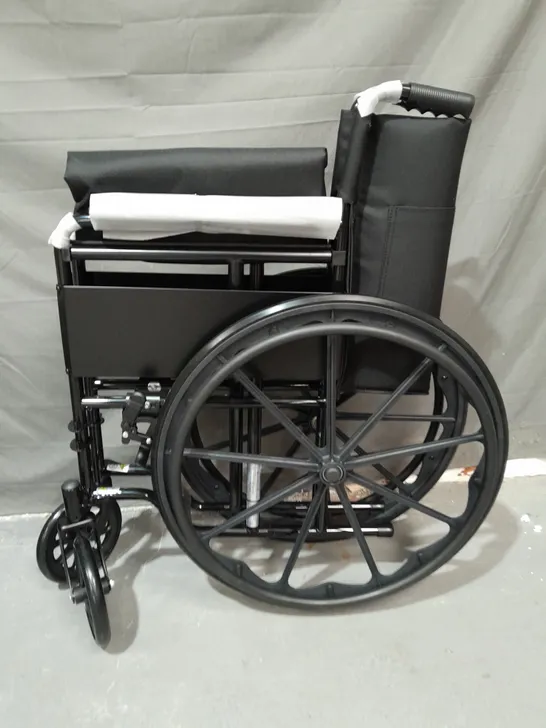 18" SPORTS WHEELCHAIR IN BLACK -