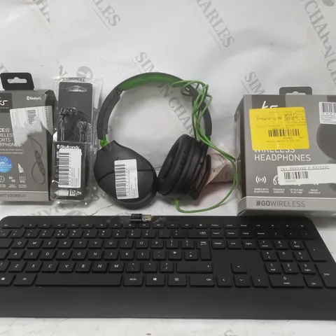 BOX OF APPROX. 15 SSORTED ITEMS TO INCLUDE - KITSOUND RACE 15 -TURTLE BEACH RECON 70 - KITSOUND WIRELESS HEADPHONES ECT