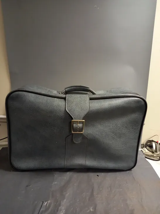 SATCHEL CARRY ALONG LUGGAGE BAG IN GREY