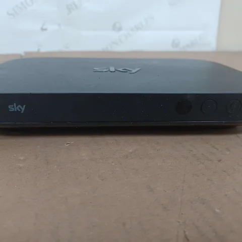 SKY INTERNET BOX 