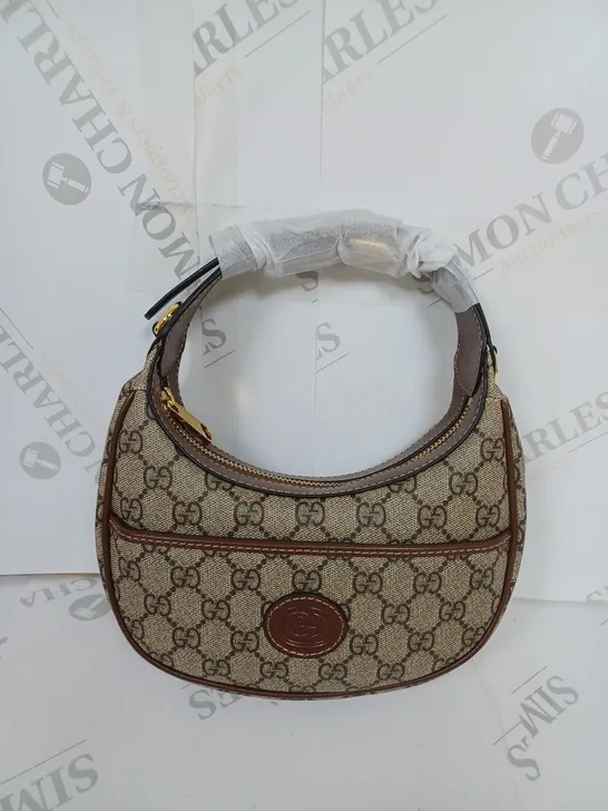 GUCCI ZIPPED HANDBAG