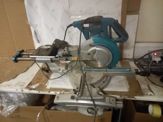 MAKITA COMPOUND MITRE SAW [COLLECTION ONLY]