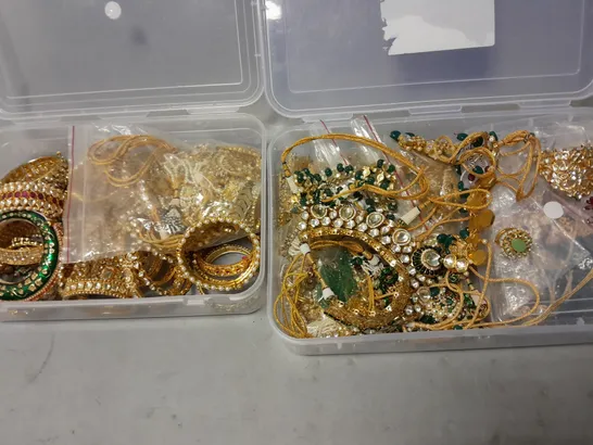 LARGE QUANTITY OF ASSORTED JEWELLERY ITEMS