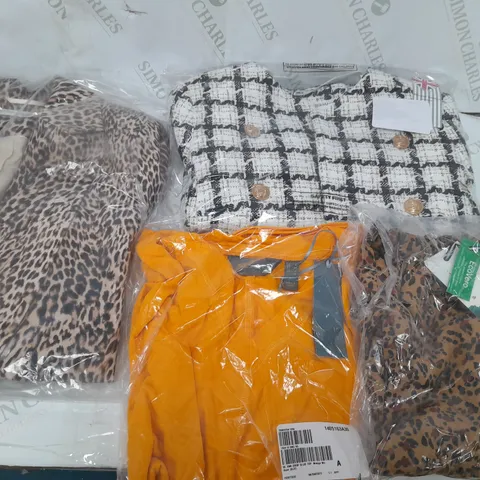 BOX OF APPROX 25 ASSORTED CLOTHING ITEMS TO INCLUDE - JACKET - TOPS - TROUSERS ECT