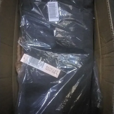 BOX OF APPROXIMATELY 8 BADGLEY MISCHKA MENS JUMPERS MEDIUM 