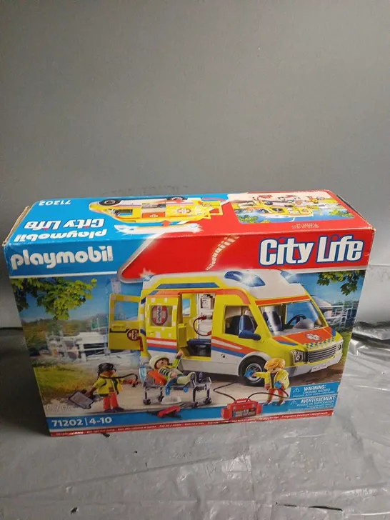 BOXED PLAYMOBIL CITY LIFE - 71202