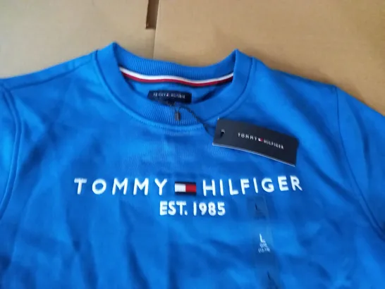 TOMMY HILFIGER BLUE CREW NECK JUMPER - L/G 12-14