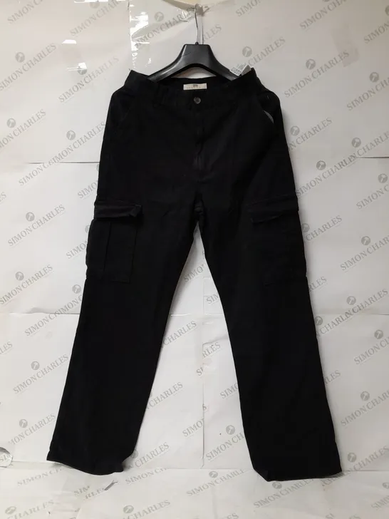 STRADIVARIUS STRAIGHT LEG CARGO JEANS IN BLACK SIZE 12