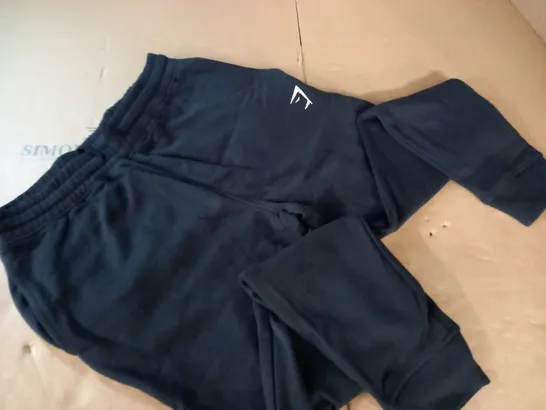 GYMSHARK BLACK JOGGERS - M