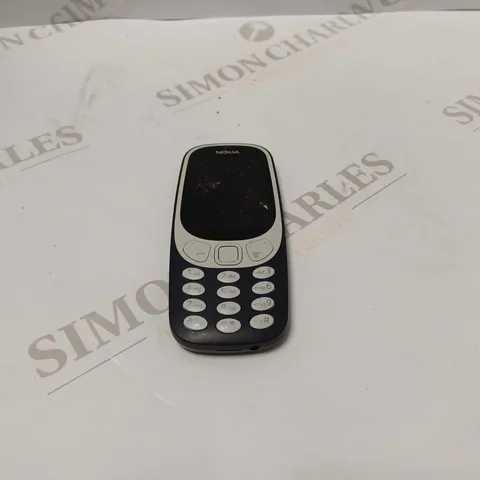 SMALL NOKIA PHONE 