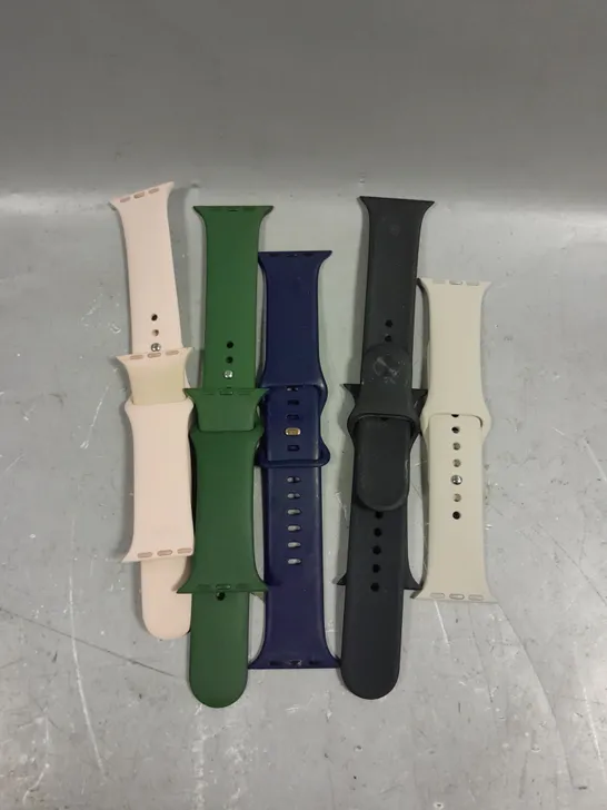 LARGE ASSORTMENT OF SMARTWATCH STRAPS IN VARIOUS DESIGNS	