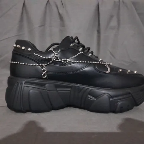 PAIR OF KOI LACE UP SHOES IN BLACK SIZE 9 