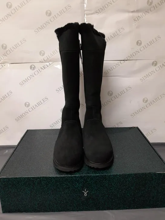 EMU AUSTRALIA LADIES KNEE HIGH BLACK WATERPROOF BOOTS SIZE 7