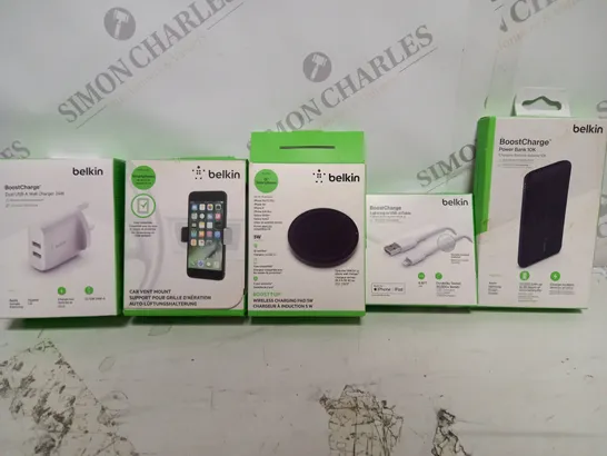 BOX OF APPROX 15 ASSORTED BELKIN ITEMS TO INCLUDE - USB-C TO USB-A CABLE -  DUAL USB-A WALL CHARGER - 1000MAH POWER BANK ETC