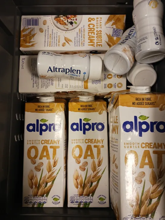 15 X ASSORTED DRINKING PRODUCTS TO INCLUDE ALPRO OAT DRINK, ALTRAPLEN COMPACT & HUEL COMPLETE MEAL DRINK - COLLECTION ONLY 