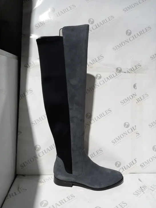 BOXED PAIR OF CLARKS SUEDE BIZZY BOOTS IN CHARCOAL UK SIZE 4