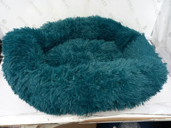 BELLA & TOBY DOG BED IN GREEN