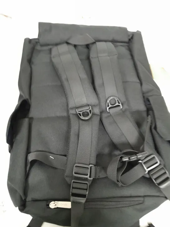 GUESS LOS ANGLES BLACK BACKPACK 