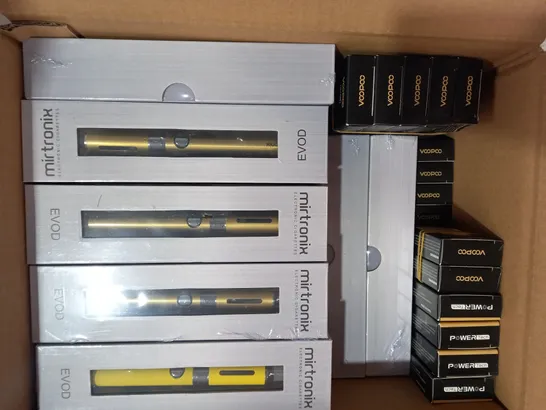 BOX OF APPROXIATELY 30 ASSORTED E-CIG & VAPE ITEMS TO INCLUDE MIRTRONIX EVOD ELECTRONIC CIGARETTES, AND VOOPOO TPP-DM1 0.15 COILS