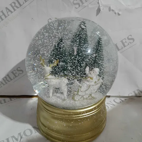 CHRISTMAS MUSICAL LARGE SNOW GLOBE