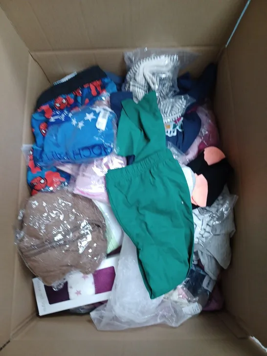 BOX OF ASSORTED CHILDRENS CLOTHING ITEMS TO INCLUDE PYJAMAS, BABY GROWS, JUMPERS ETC 