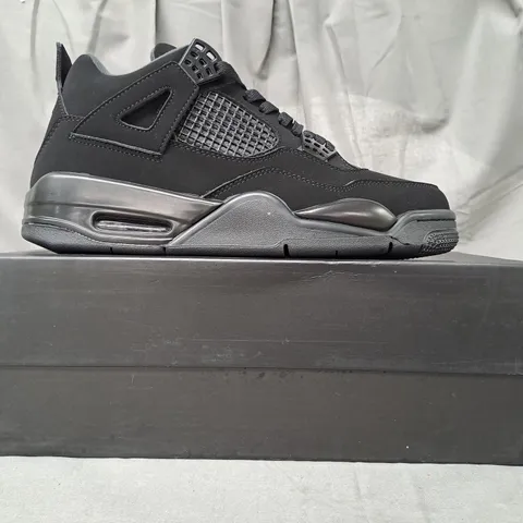 BOXED PAIR OF NIKE AIR JORDAN 4 RETRO SHOES IN BLACK UK SIZE 9.5