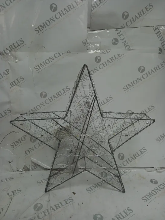 SET OF 2 LIGHT UP STAR ROOM DECORATIONS RRP £32.99