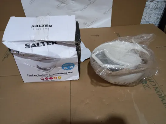 SALTER DUAL POUR ELECTRONIC SCALE WITH MIXING BOWL 