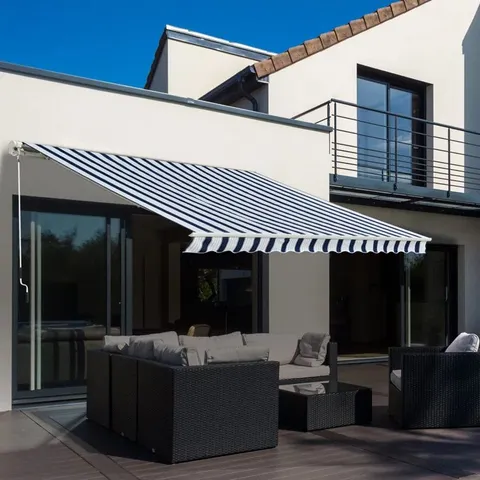 BOXED DAKOTA FIELDS RETRACTABLE PATIO AWNING 