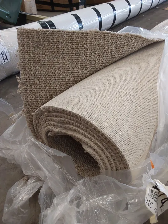 ROLL OF QUALITY PURE & SIMPLE LOOP PASTURE CARPET // SIZE: APPROX 5 X 3.8m