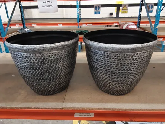 PAIR OF HAMISH PLANT POTS (1 ITEMS)