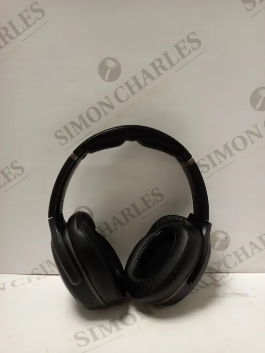 SKULLCANDY CRUSHER HEADPHONES IN BLACK