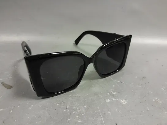 SAINT LAURENT CAT EYE FRAME SUNGLASSES 