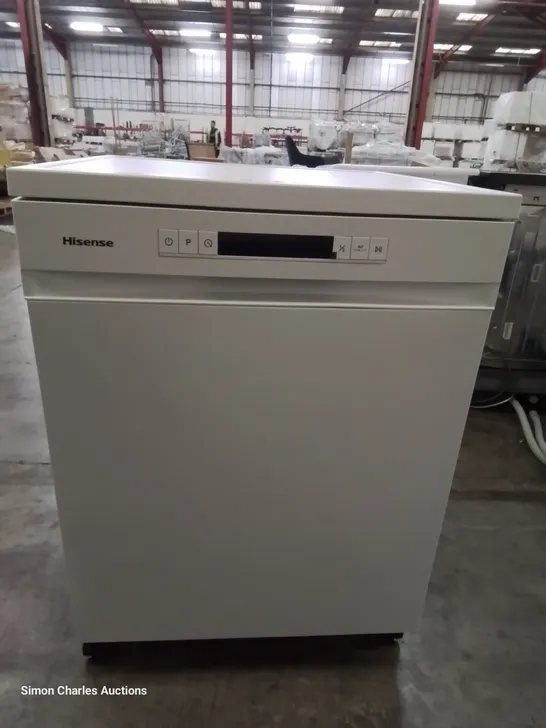 HISENSE FREESTANDING FULL SIZE DISHWASHER WHITE HS622E90WUK