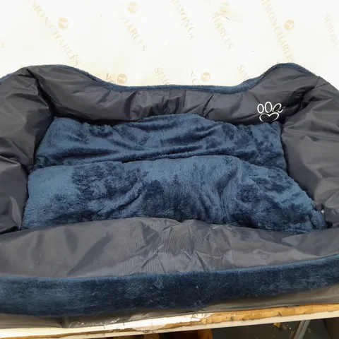 DOG BED IN NAVY