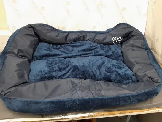 DOG BED IN NAVY