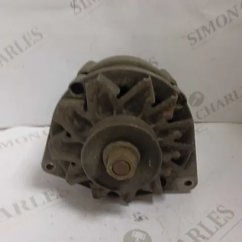 FORD ALTERNATOR - MODEL UNKNOWN 