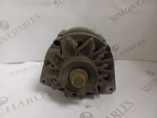 FORD ALTERNATOR - MODEL UNKNOWN 