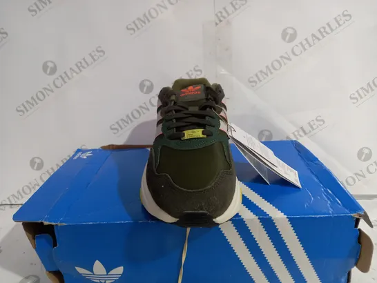 BOXED ADIDAS RETROPY F90 TRAINERS - UK 4 1/2