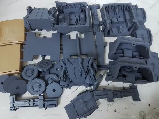 LOT OF ASSORTED 3D PRINTED CRAFT ITEMS