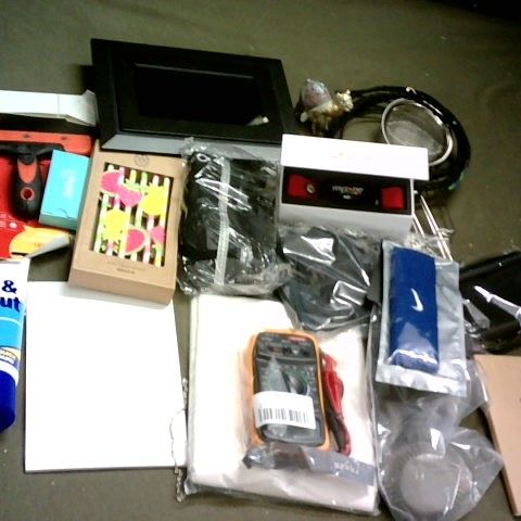 SMALL BOX OF ASSORTED ITEMS INCLUDING MULTIMETER, DIGITAL PHOTO FRAME, MY ZONE HEARTRATE SYSTEM