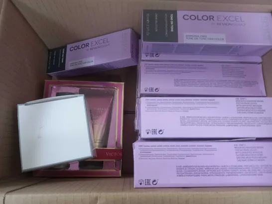 BOX OF APPROX 15 ASSORTED HEALTH & BEAUTY ITEMS TO INCLUDE - ELIZABETH ARDEN CERAMIDE CAPSULES , ELIZABETH ARDEN VISIBLE DIFFERENCE ETC - 