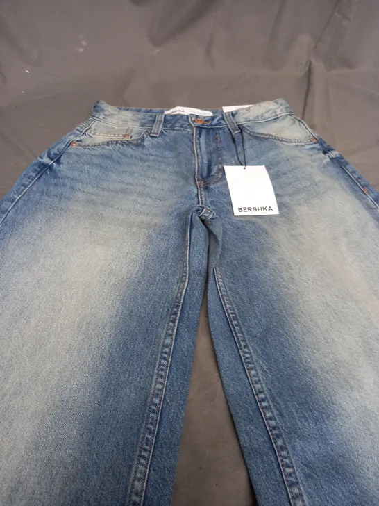 BERSHKA WIDE LEG LIGHT JEANS - EUR 32